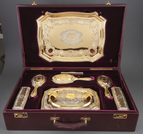 Silver-Gilt Dressing-Table Service by Lionel Alfred Crichton London, 1917 - Antique Silver Style 