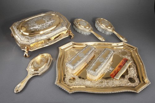 Silver-Gilt Dressing-Table Service by Lionel Alfred Crichton London, 1917 - 