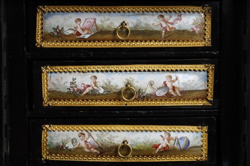 Antiquités - A 19th century Autrian ormolu and enamel-mounted ebony Cabinet