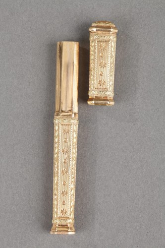 Restauration - Charles X - Nécessaire à couture en or et ivoire du XIXe siècle
