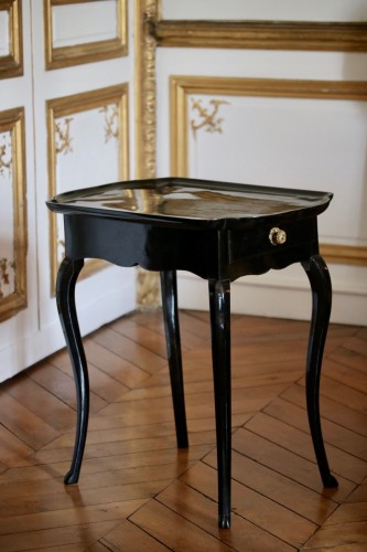 Furniture  - Black varnished wooded table