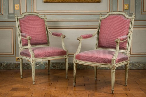Pair of Louis XVI green lacquered armchairs - 