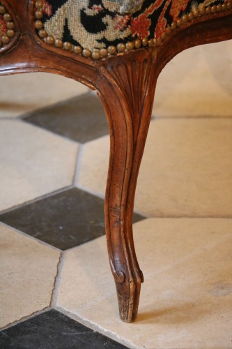 Antiquités - Collection of Six Walnut Armchairs, Stamped by Nadal the Elder