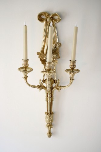 Pair of Louis XVI wall sconces in gilt bronze - Lighting Style Louis XVI