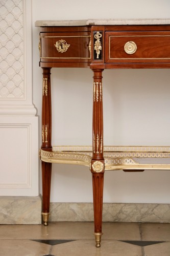 Desserte en acajou estampillée Conrad Mauter - Mobilier Style Louis XVI