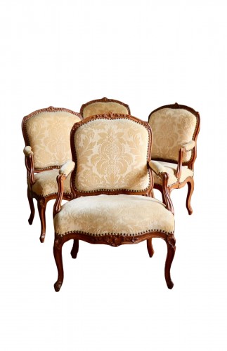 Suite de quatre fauteuils à la reine estampillés Tilliard