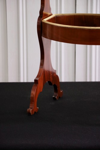 Louis XVI mahogany Tricoteuse table - 