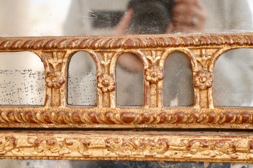 Louis XV - French Regence gilded wood mirror