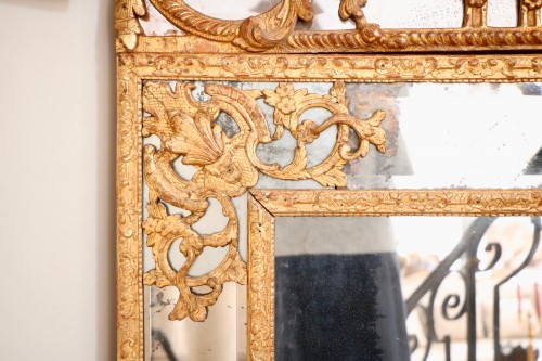 Antiquités - French Regence gilded wood mirror