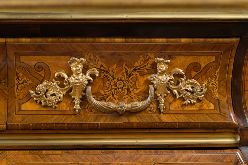 Mobilier Commode - Exceptionnelle commode tombeau marquetée