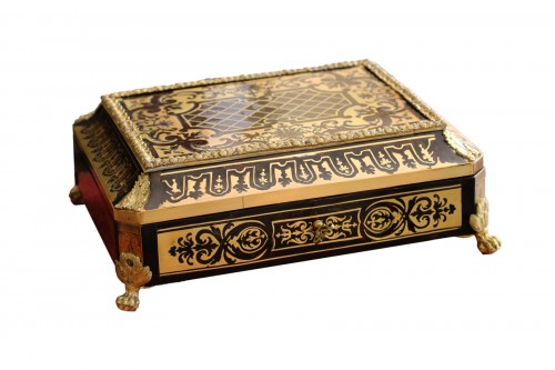 Coffret à doucine en marqueterie Boulle