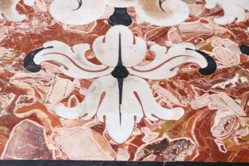 Objet de décoration  - Panneau en marqueterie de marbre, Italie du sud seconde moitié du XVIIe siècle