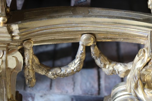 Antiquités - Paire de grands chenets en bronze ciselé doré attribué à Pitoin d’époque Transition
