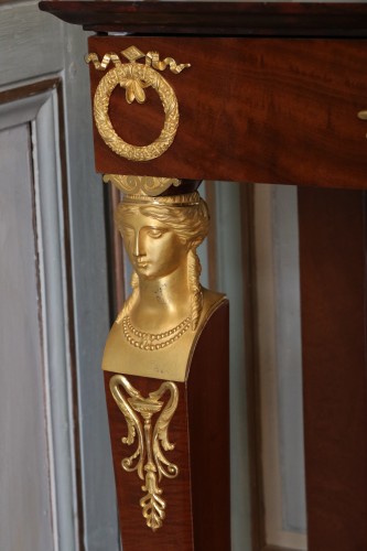 XIXe siècle - Paire de tables consoles estampillée Bernard Molitor