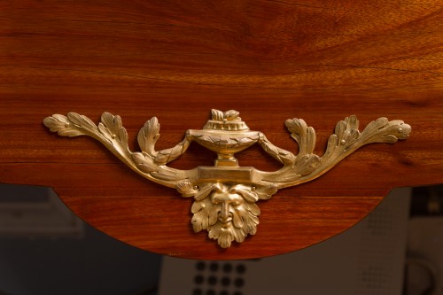 Antiquités - Paire de commodes d'époque Transition