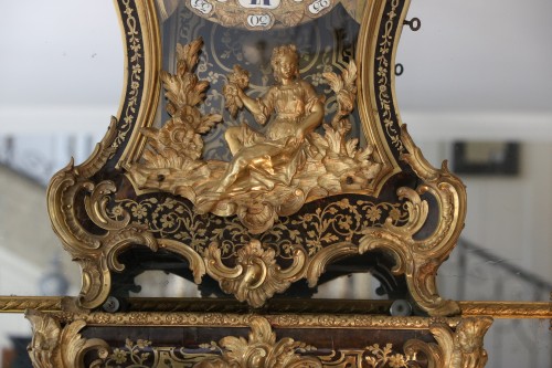XVIIIe siècle - Cartel en marqueterie Boulle et sa console d’applique au C couronné