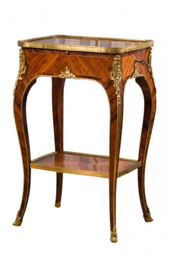 Table à écrire, modèle de RVLC dit Lacroix d'époque Louis XV