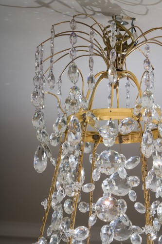 XVIIIe siècle - Lustre Louis XVI en cristal et bronze doré à six bras de lumière