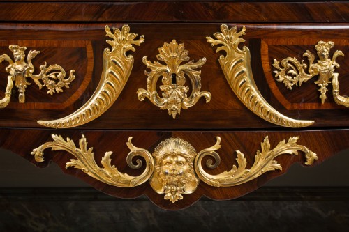 Commode Louis XV, estampillée Criaerd et JME - Louis XV