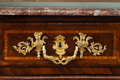 Louis XV - Commode Louis XV, estampillée Criaerd et JME