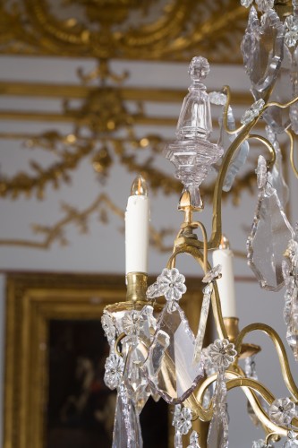 Lustre Louis XV en cristal et bronze doré à neuf bras de lumière - Luminaires Style Louis XVI