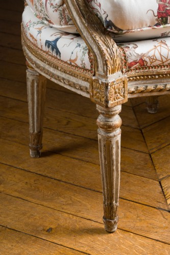 Suite de quatre fauteuils en médaillon d'époque Louis XVI - Louis XVI