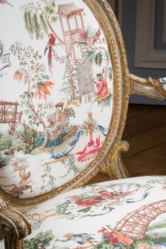 Louis XVI - Suite de quatre fauteuils en médaillon d'époque Louis XVI