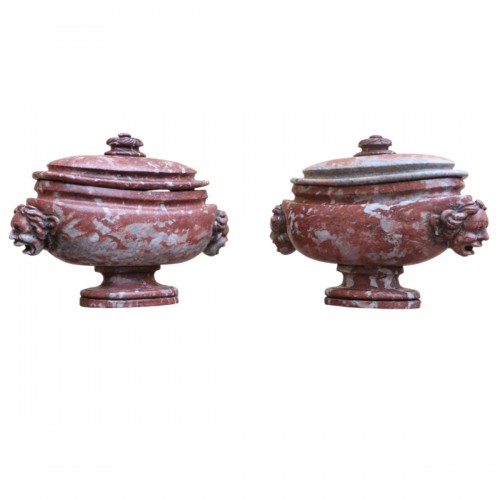 Paire de vases en marbre d'époque Louis XIV