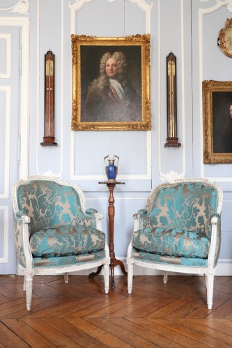 Paire de bergères à dossier en chapeau de gendarme d'époque Louis XVI - Sièges Style Louis XVI