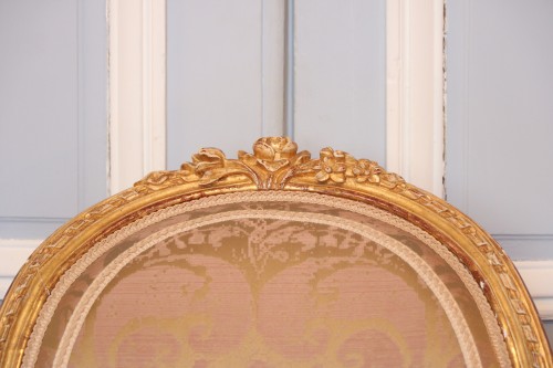 Antiquités - Paire de fauteuils à dossier médaillon Transition estampillés Pierre Bernard