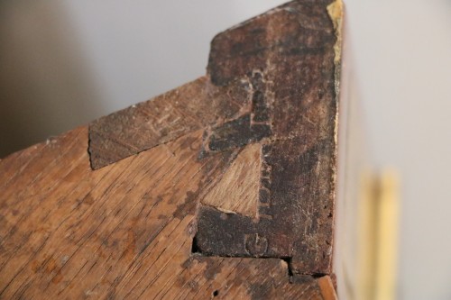Antiquités - Pair of corner cabinets stamped G. Dester, from the Château de Dampierre