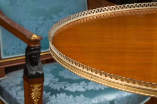 Mobilier Table & Guéridon - Guéridon en acajou estampillé Martin Carlin et JME