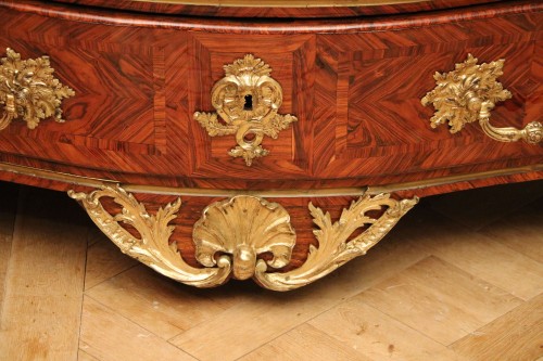 Louis XV - Commode tombeau d'époque Louis XV