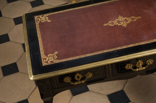 Bureau plat d’époque Régence - Galerie Pellat de Villedon