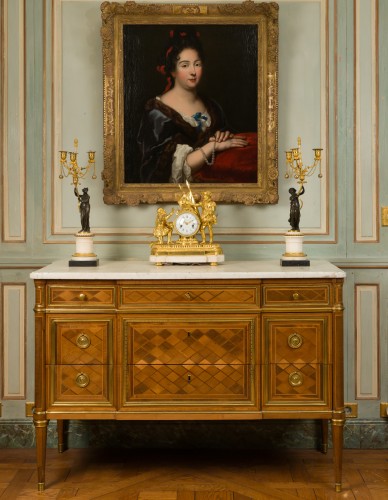 Commode Louis XVI, estampillé Weisweiler - Mobilier Style Louis XVI