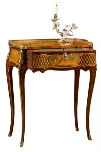 Table à écrire dite « à la Pompadour » estampillée Léonard Boudin