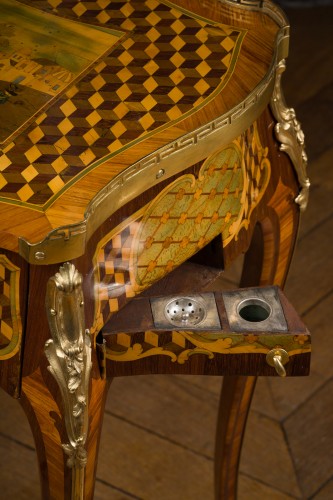 Mobilier Table & Guéridon - Table à écrire dite « à la Pompadour » estampillée Léonard Boudin