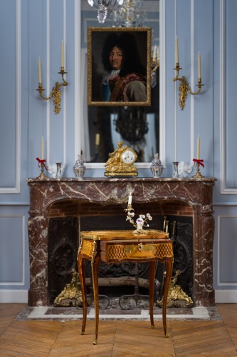 Transition - Table à écrire dite « à la Pompadour » estampillée Léonard Boudin