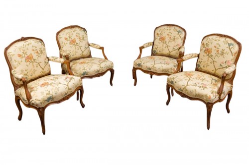 Suite de quatre fauteuils à la reine, estampillés Tilliard