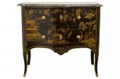 Commode sauteuse d’époque Louis XV, estampillée Delorme, laquée à la manière du japon