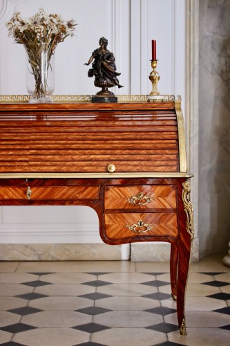 Bureau à cylindre estampillé Tuart et Boudin - Mobilier Style Louis XV
