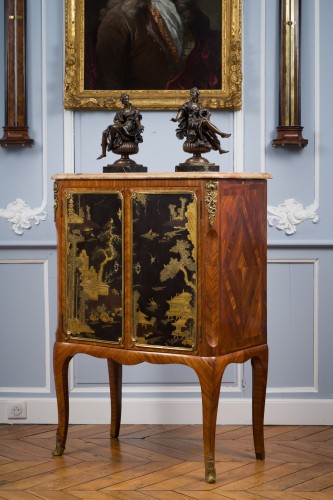 Mobilier Bureau et Secrétaire - Secrétaire orné de panneaux en laque de Chine estampillé Delorme