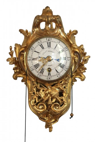 Cartel d’époque Louis XV en bronze doré, signé Saint Germain