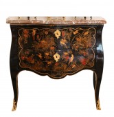 Commode sauteuse d’époque Louis XV, estampillée Delorme, laquée à la manière du japon