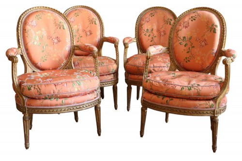 Suite de quatre fauteuils Louis XVI de Nadal l'Ainé