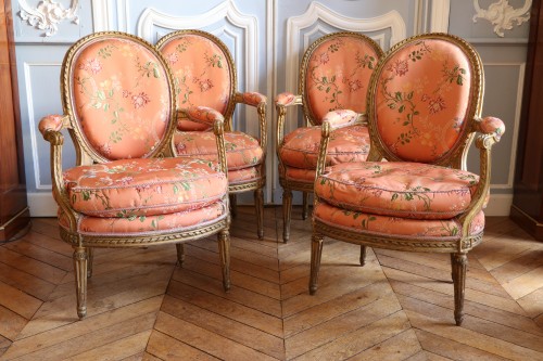 Suite de quatre fauteuils Louis XVI de Nadal l'Ainé - Sièges Style Louis XVI