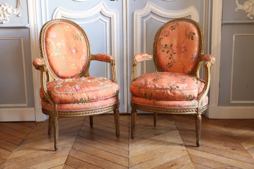 Sièges Fauteuil & Bergère - Suite de quatre fauteuils Louis XVI de Nadal l'Ainé