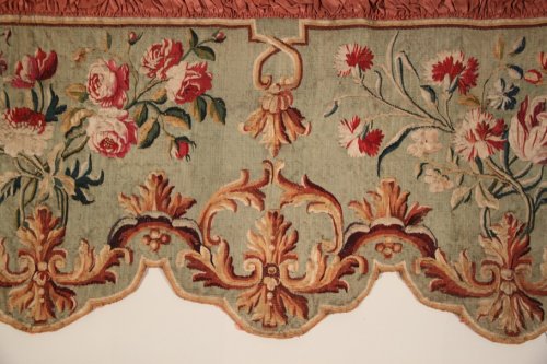 XVIIIe siècle - Paire de cantonnières, tapisserie royale de Beauvais