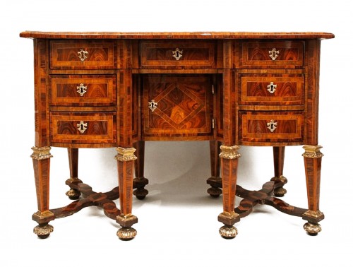 Bureau Mazarin attribué à Thomas Hache d'époque Régence