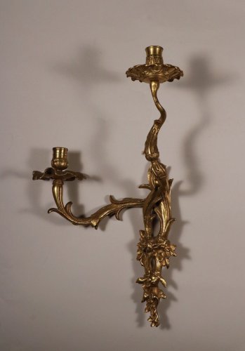 Paire d’appliques à deux branches en bronze doré - Luminaires Style Louis XV